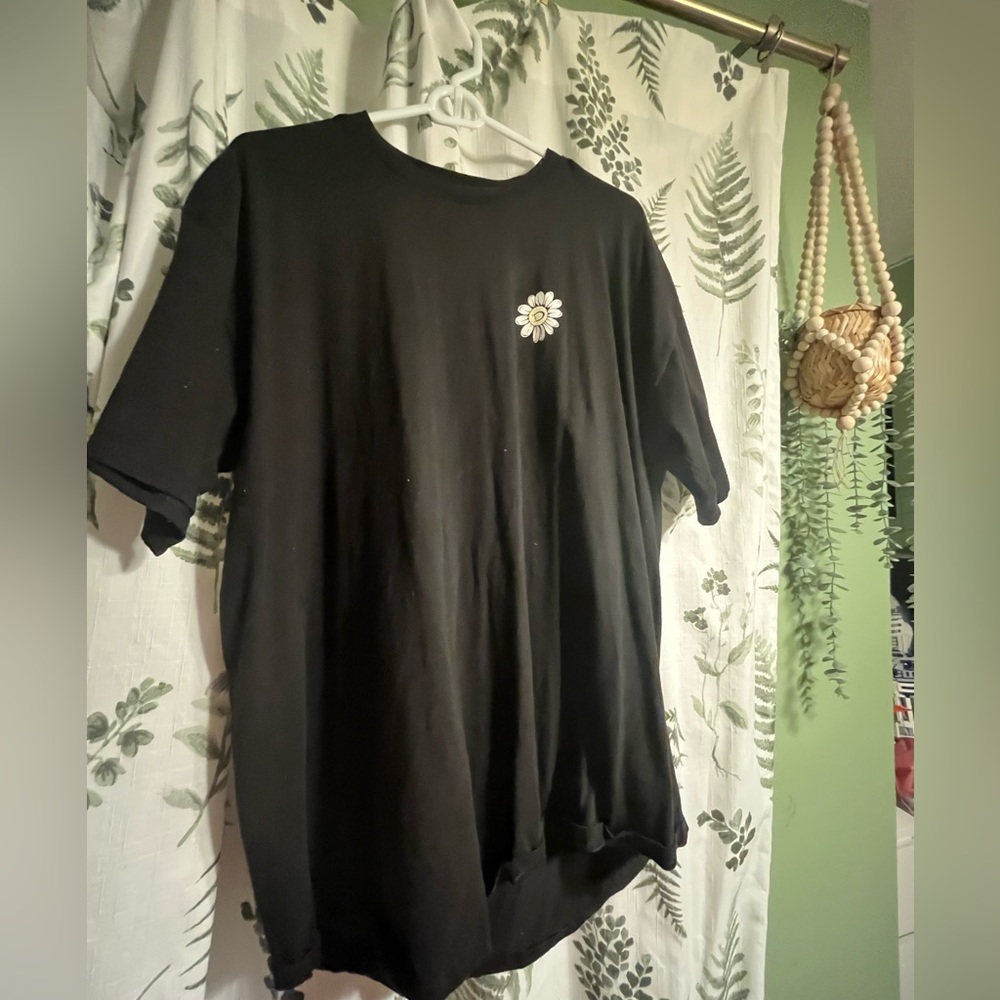 Dickies black daisy shirt